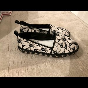 Alice + Olivia espadrilles